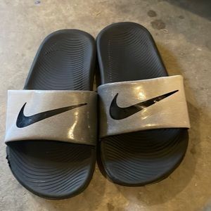 Nike toddler slides rarely worn size 11